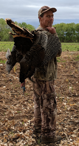 spring turkey hunt with big gobbler